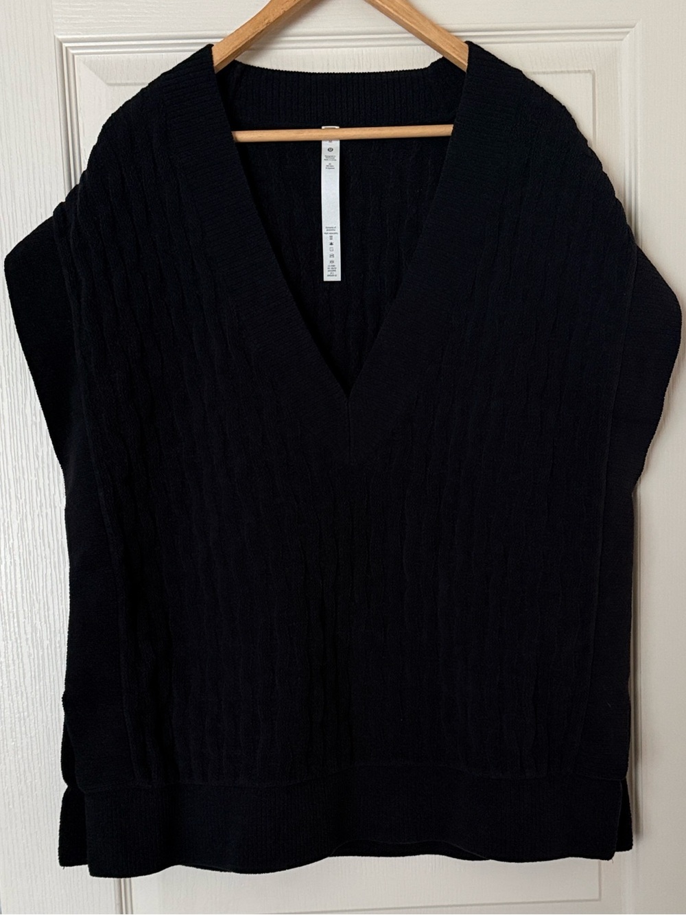 lululemon athletica Black Cable-Knit V-Neck Sweater Vest - Picture 3 of 5